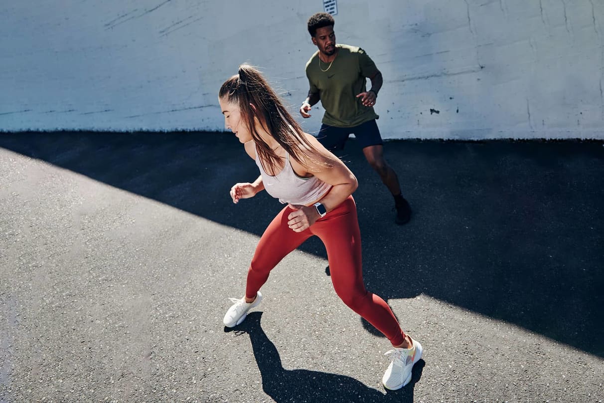Dieci semplici allenamenti cardio a casa, senza attrezzature