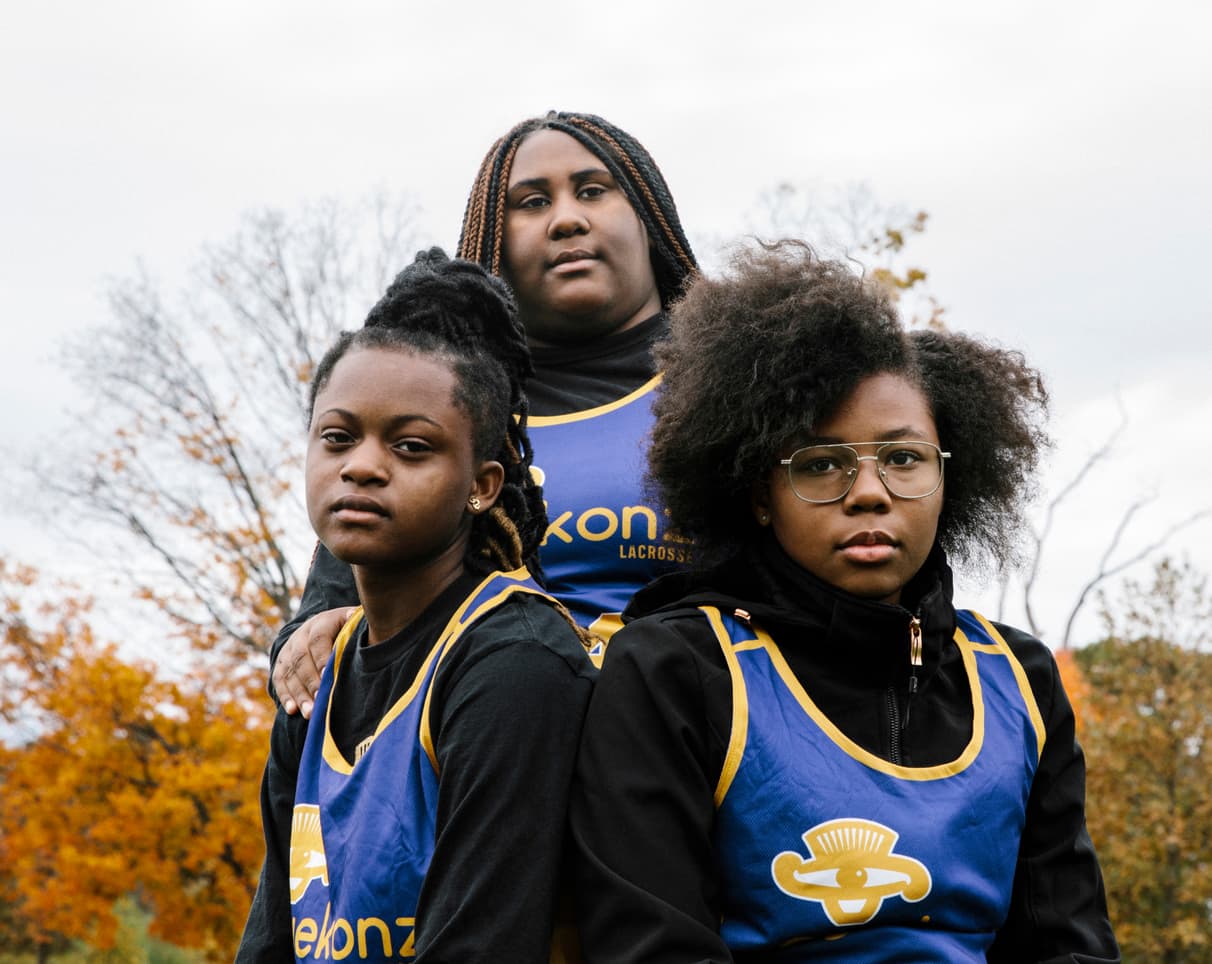 De gauche à droite : Nyobi, Ayanna, Erin