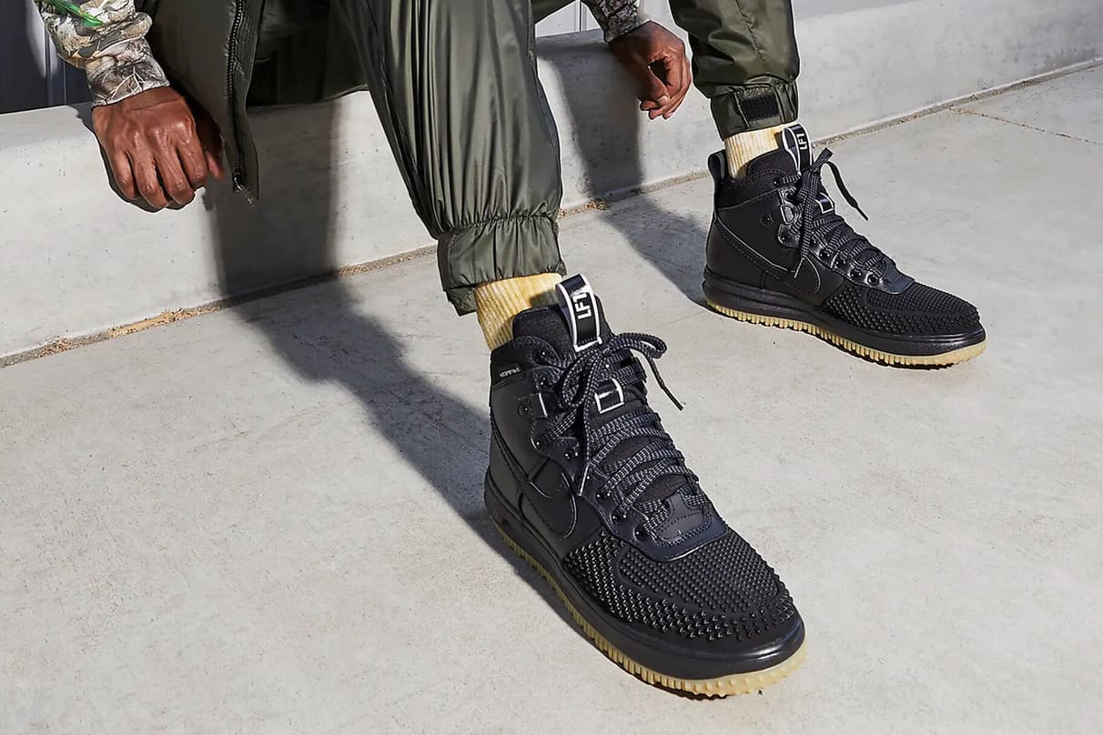 Descubre los mejores estilos de calzado deportivo negro de Nike