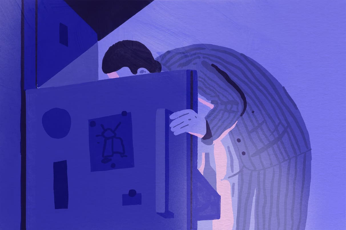 Is It Unhealthy To Eat Before Bed? Experts Explain