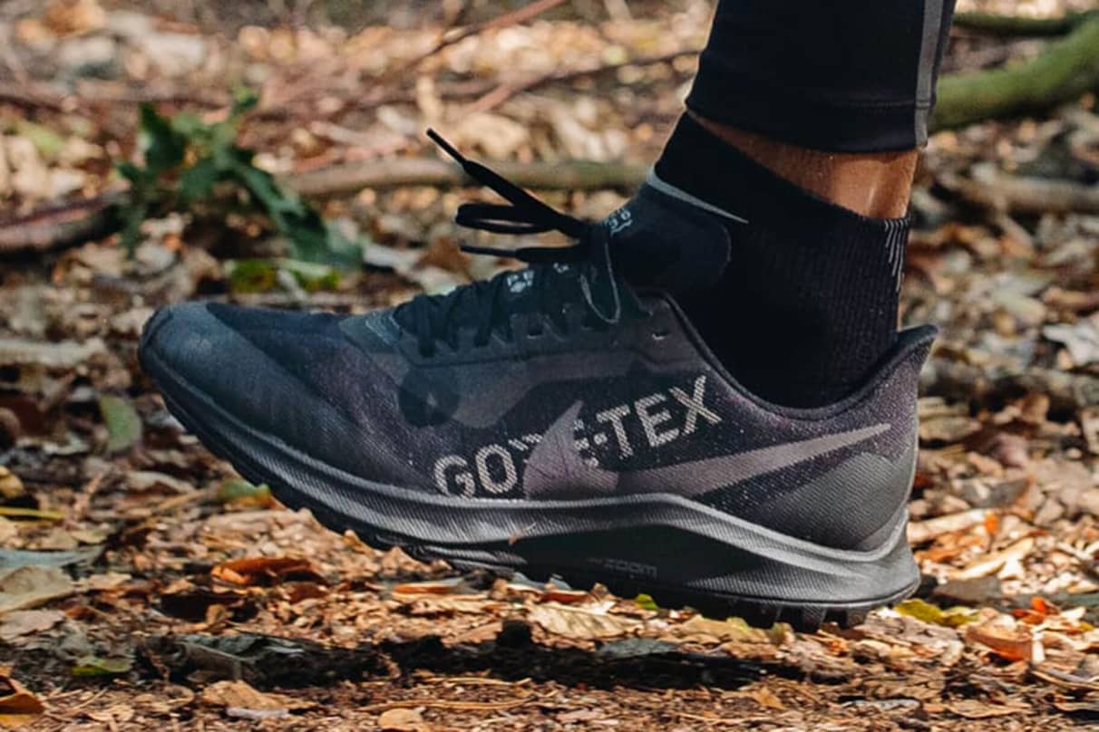 Descubre los mejores estilos de calzado deportivo negro de Nike