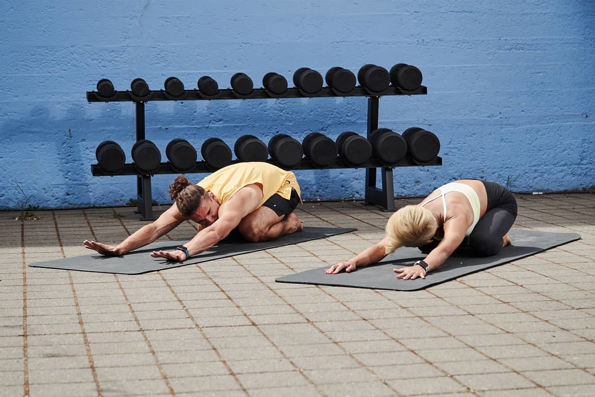Les 4 millors postures de ioga per relaxar-se, segons els experts