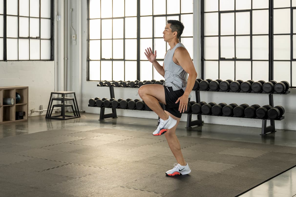 Sis exercicis per als bessons que els fisioterapeutes et recomanen que facis cada setmana