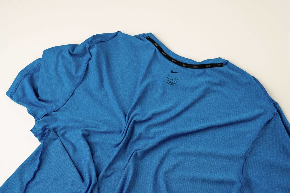 How To Get That Pesky Armpit Smell Out of Shirts. Nike AT