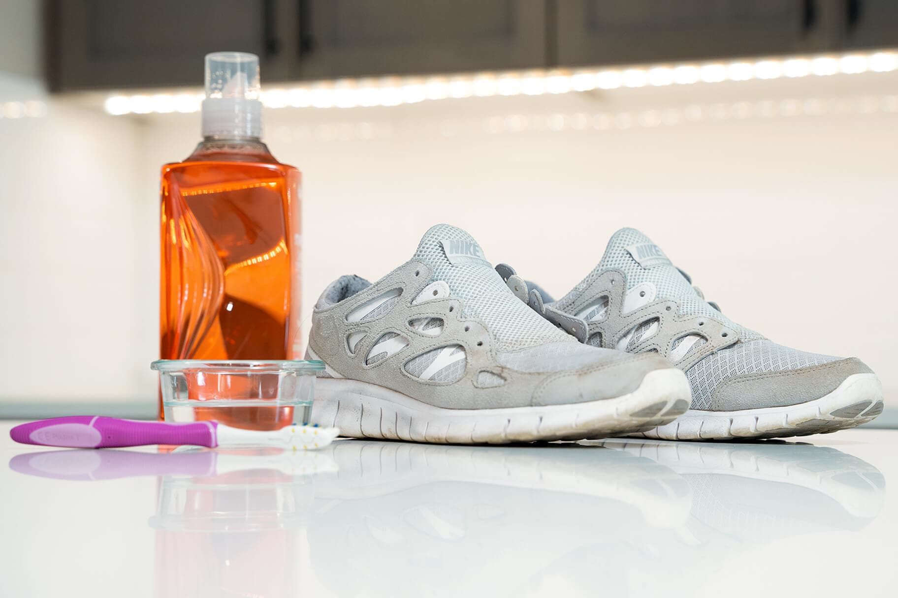 Comment enlever les taches de pelouse sur les chaussures. Nike CH