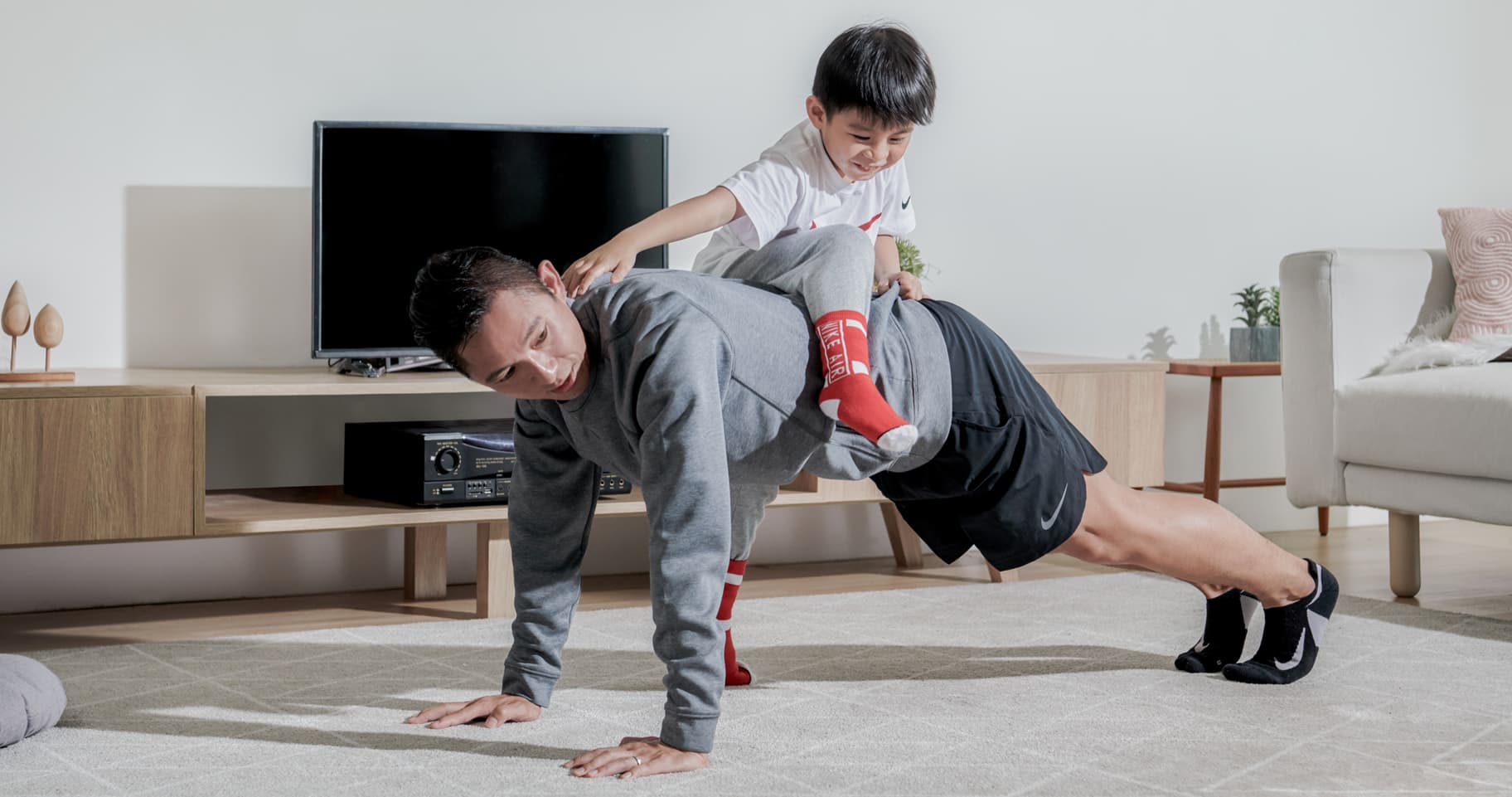 Fare coaching ai bambini allenandosi in casa