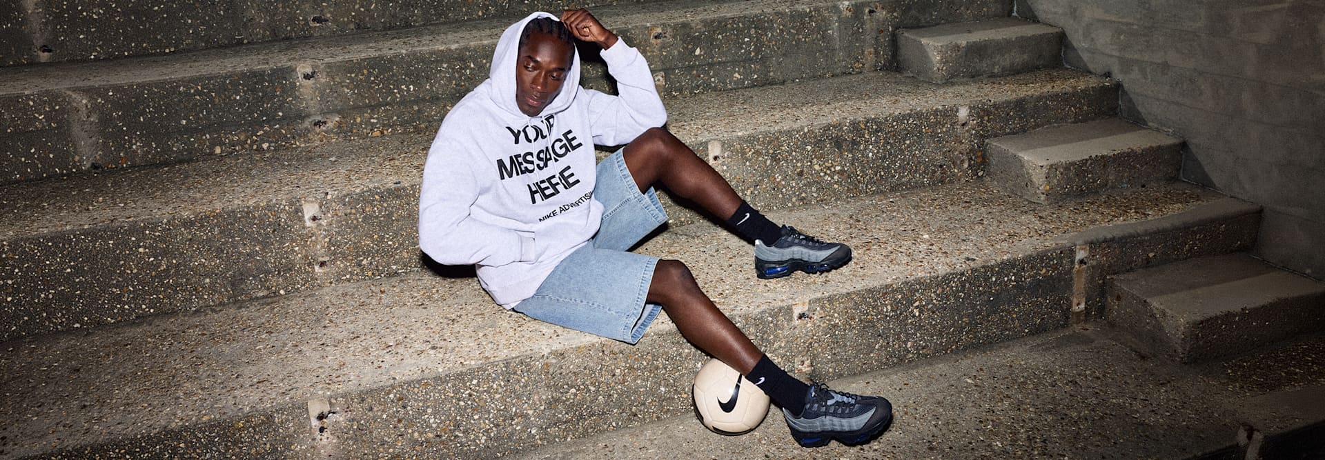 Sitio web oficial de Nike, Ahora Disponible