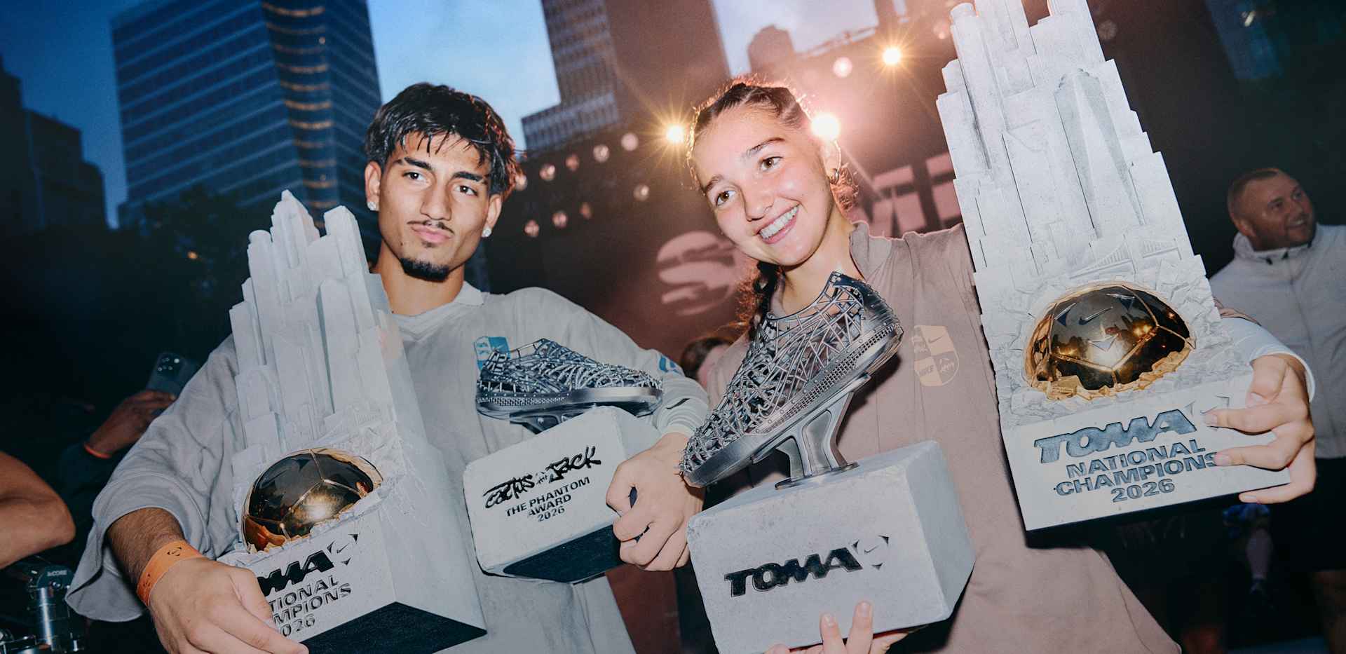 Nike Fútbol, MAKE IT HERE, <br>TAKE IT ANYWHERE
