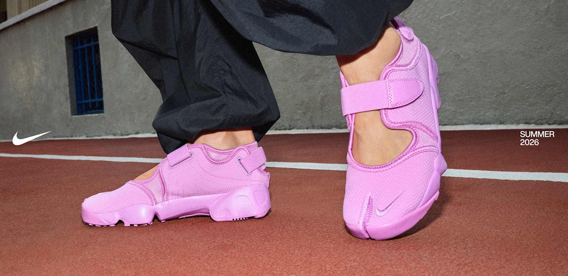 Nike. Just Do It. Nike.com (JP), 季節を、街を、軽やかに横断。