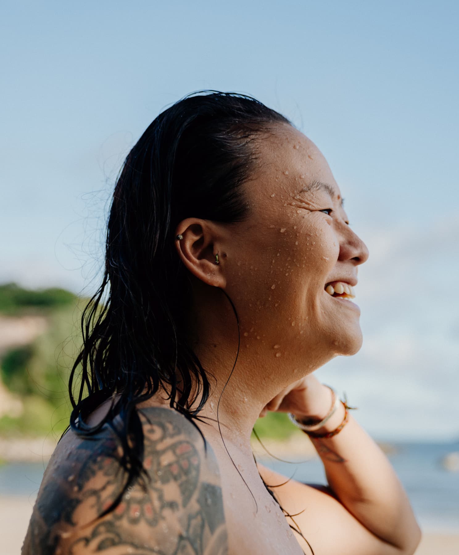 As mulheres surfistas que agitam as águas em Ainão 