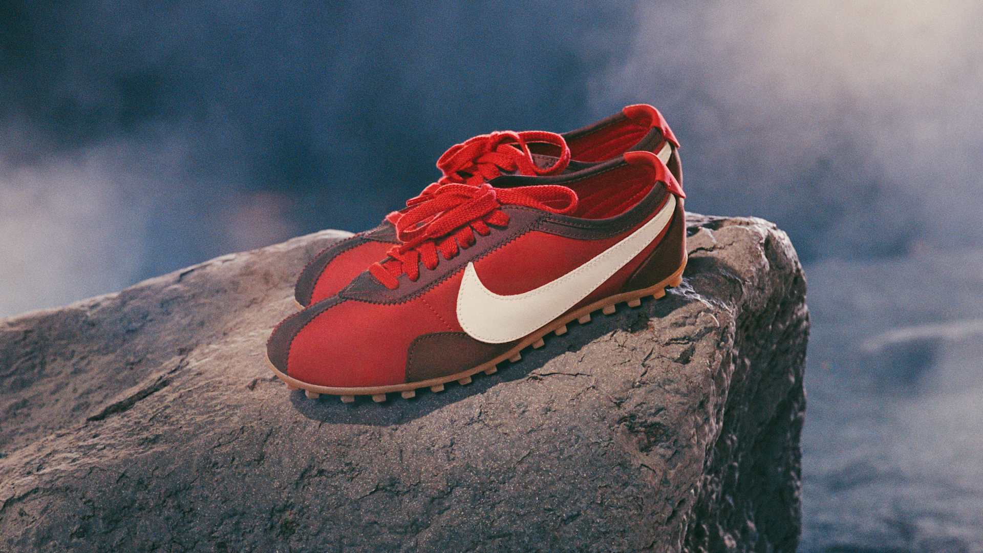 Men's Shoes, Clothing & Accessories, Nike Moon Shoe