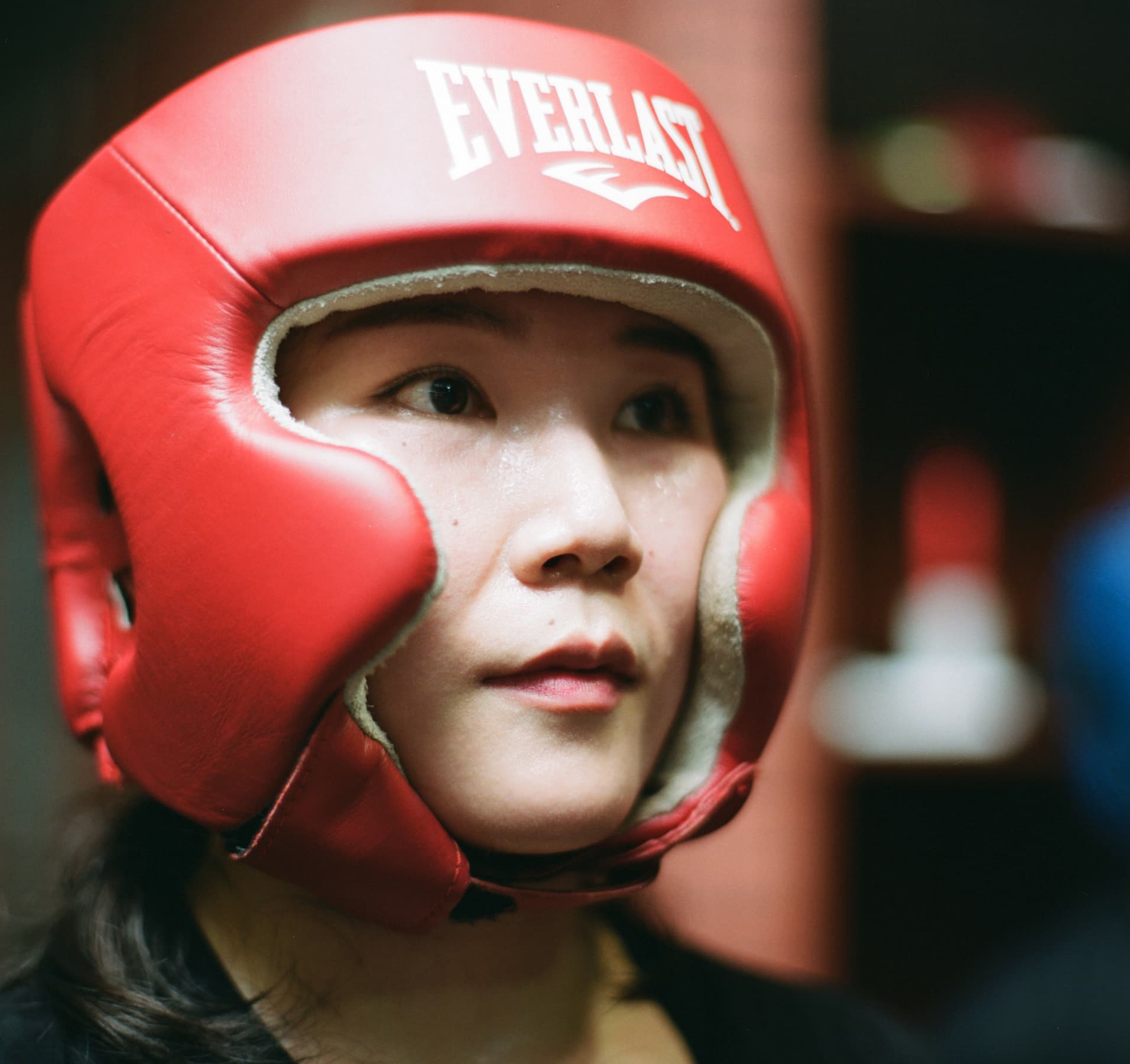 Zou Qiang finds her focus before training.