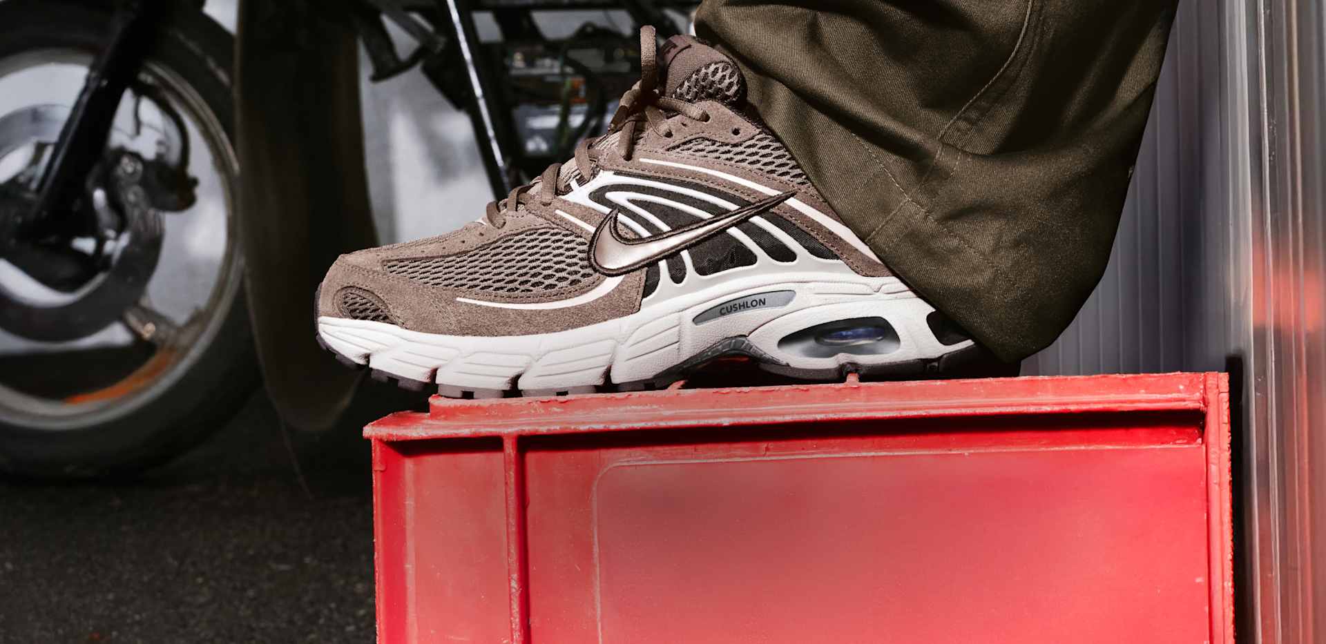 Men's Shoes, Clothing & Accessories