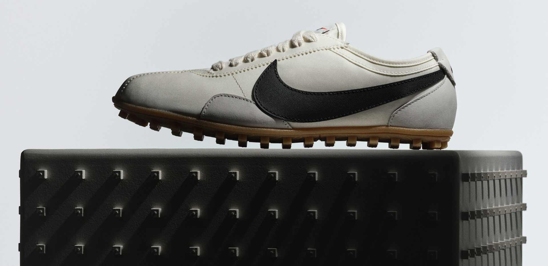 MOON SHOE