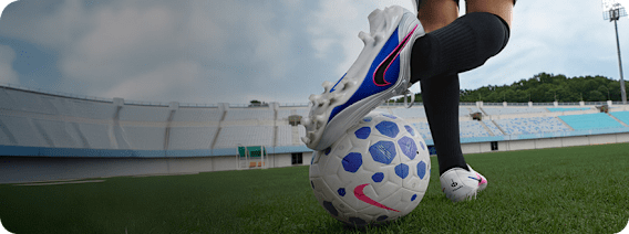 Shop By Sport, 나이키 키즈 신발, 의류 및 액세서리. NIKE.COM , slide 2 of 3