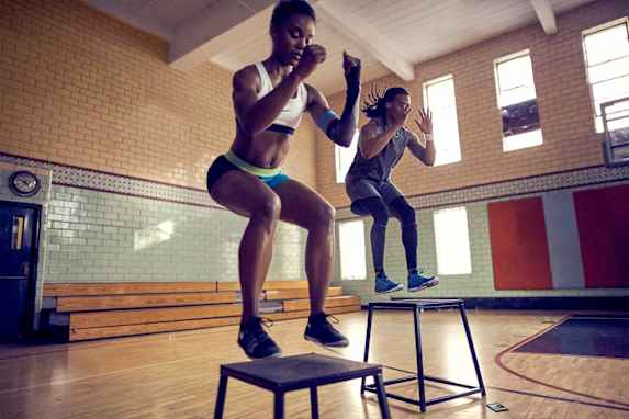 10 Benefits of Bodyweight Exercises, According to Experts