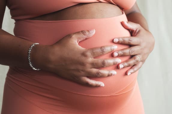 Ce phénomène qui arrive presque toujours à votre ceinture abdominale durant la grossesse