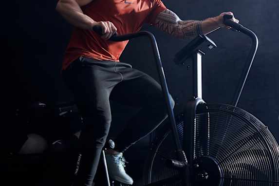 Por qué el ciclismo es bueno para el dolor de rodilla