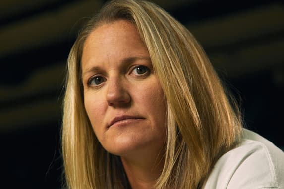 Com afrontar la síndrome de l'impostor, segons l'entrenadora Courtney Banghart