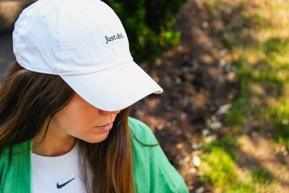 Com prendre mides de la talla de gorra