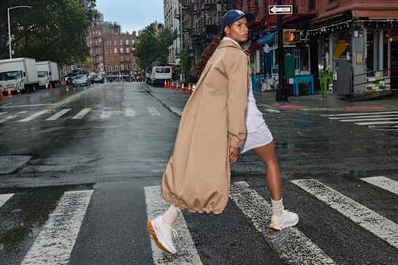 사무실에서 신기 좋은 나이키 스니커즈