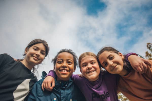 Adapte les espaces sportifs aux filles