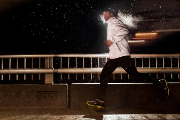 Te contamos por qué correr cuando hace frío puede causar dolor de pecho