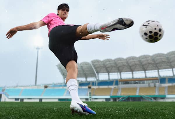 Comprar por deporte, Sitio web oficial de Nike, slide 2 of 3