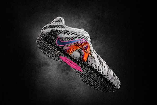 Lanzamiento de los Ja 3: los tenis más personalizados de Morant hasta la fecha