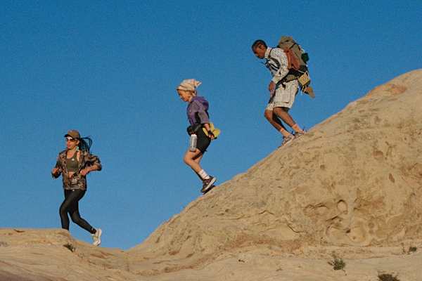 ACGジャーナル, slide 2 of 3