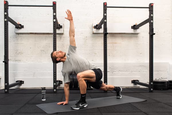 Tu veux adopter une routine fitness ? Essaie cet entraînement de niveau débutant validé par notre coach