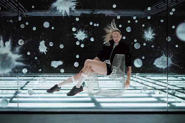 Der Nike Shox Z überrascht und begeistert mit Style, Tragekomfort und Vielseitigkeit