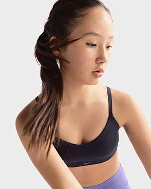Guide des brassières pour ado : comment prendre les mesures pour trouver la bonne taille., Nike Alate Bra