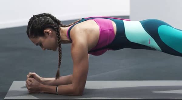 Apprenez à bien faire la planche sur les avant-bras pour optimiser vos résultats