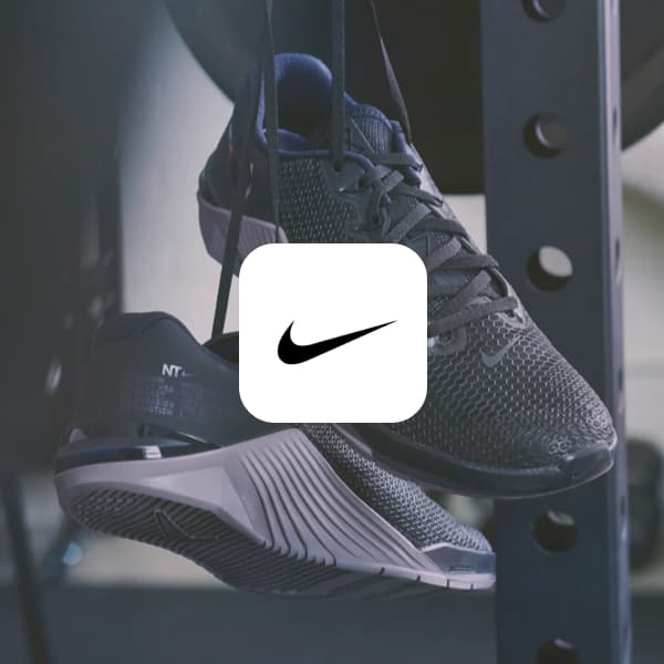 その他のアプリを使ってみる, Nike SNKRSアプリ, slide 1 of 3