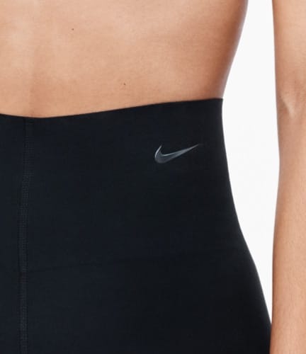 Nikeのパンツとタイツ