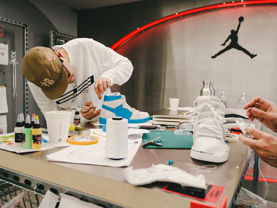 Canseco en el Jordan Design Studio