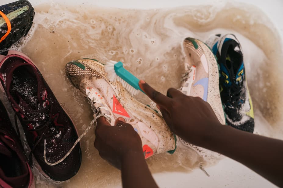 how to clean nike running shoes