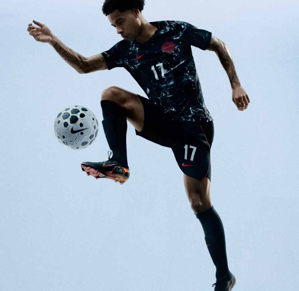 Nike Football, Canada Away Kit