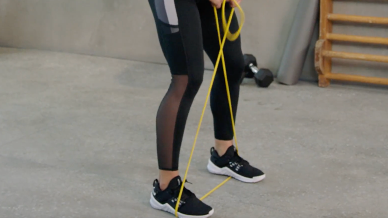 6 Resistance Band Exercises to Boost Strength. Nike FI