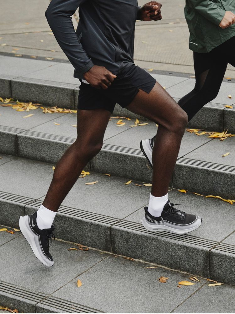 Comment trouver la bonne chaussure de running. Nike FR Comment éviter l'aponévrosite plantaire. Nike FR