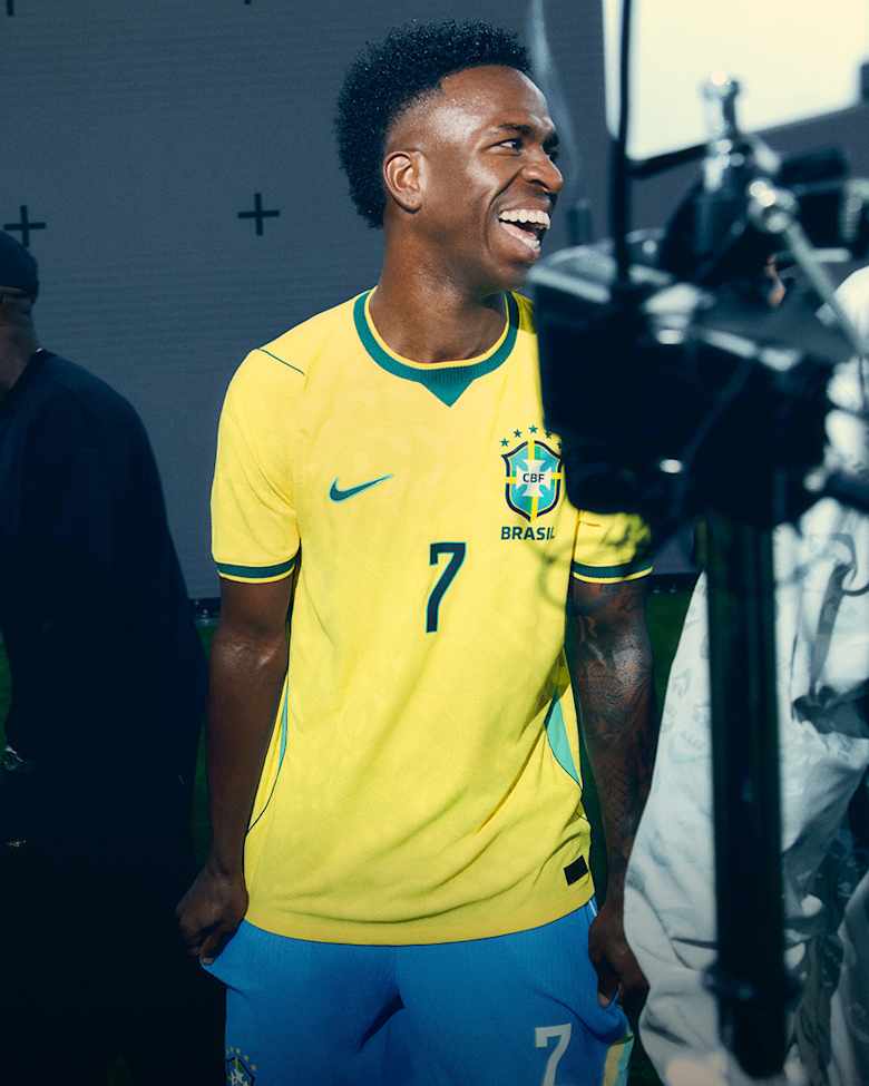 Nike Football. Nike ES