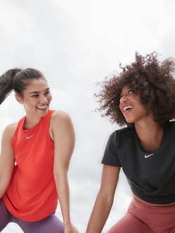 Nike workout shirts womens deals