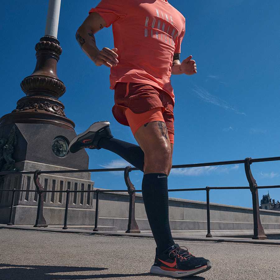 How to Choose the Best Socks for Running. Nike