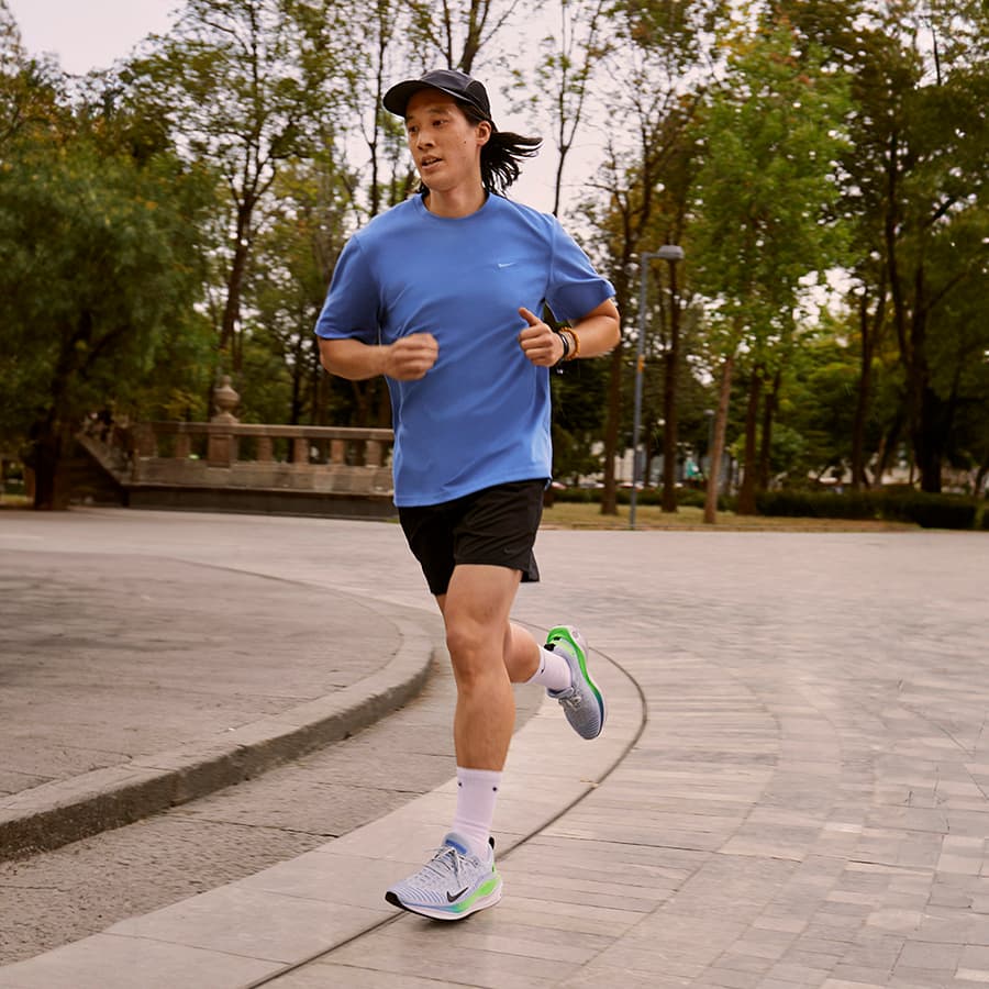 プロネーションの意味と扁平足におすすめのNikeシューズ.オンライン 