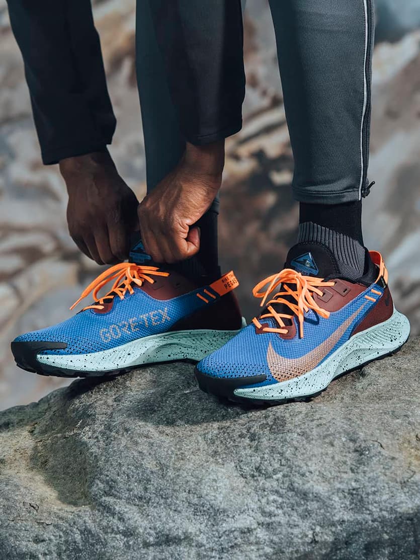 ハイキングに最適なソックスの選び方 Nike 日本