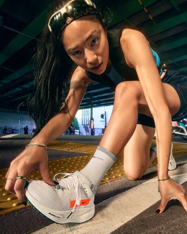 ナイキ　ランニング　テックニット　初期 ナイキ（NIKE）（レディース）ランニングシューズ フリーラン