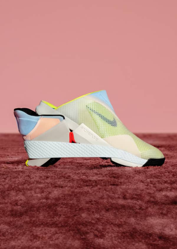 Nike初のハンズフリーシューズ：ゴー フライイーズ.オンラインストア 