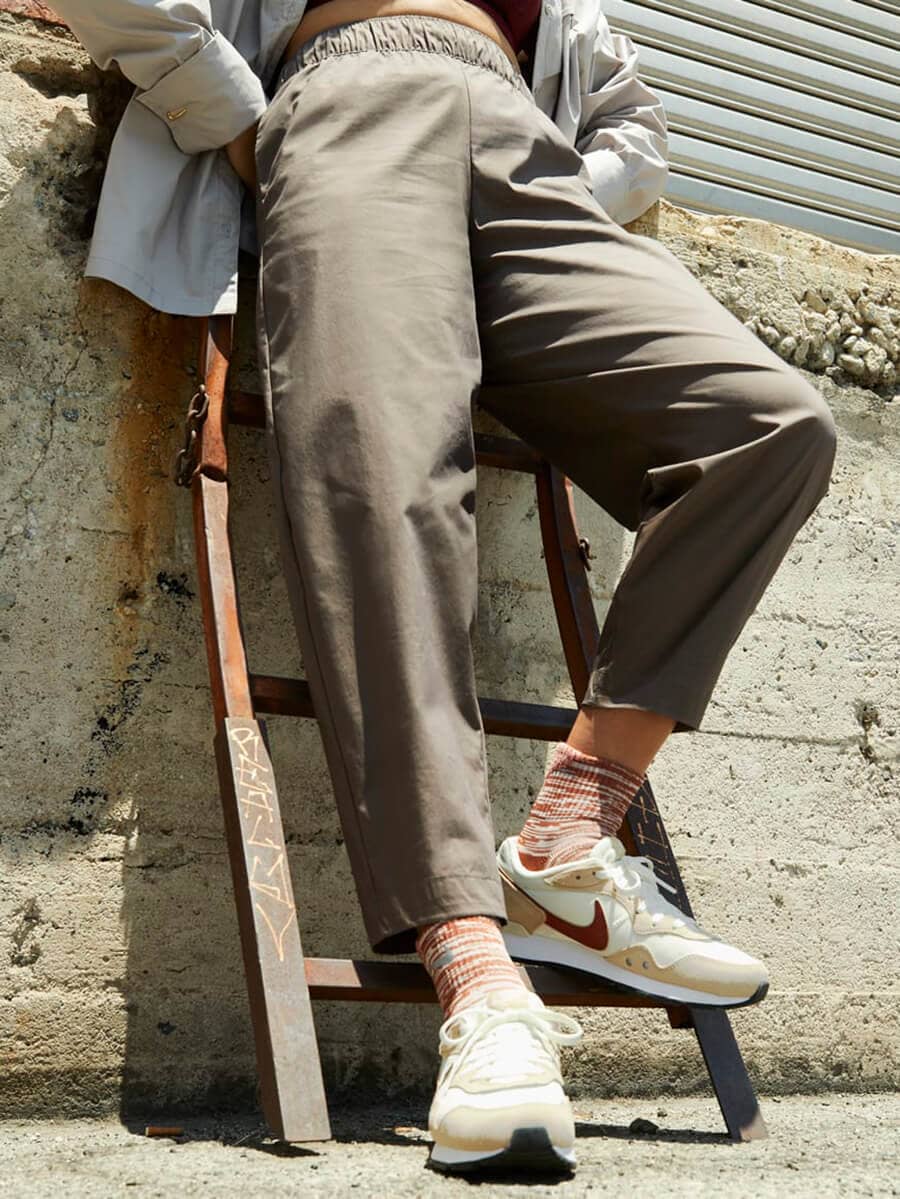 Nike cropped joggers 2025