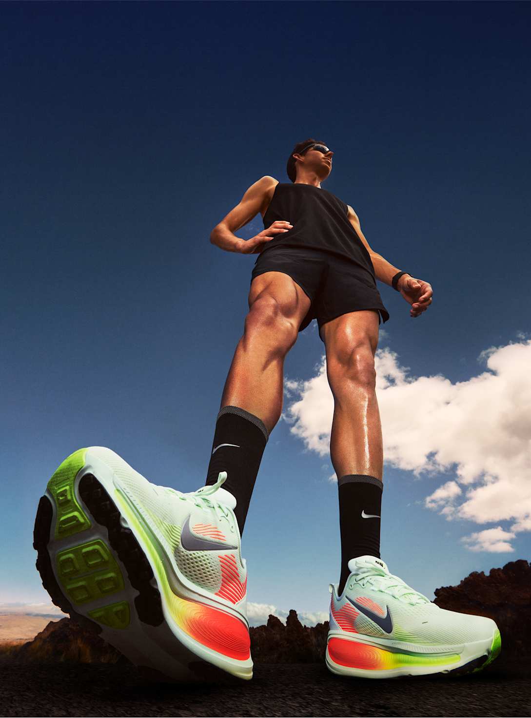 NIKE Vomero18 ナイキ ボメロ18 26cm ランナーの声が導いた、ナイキ 